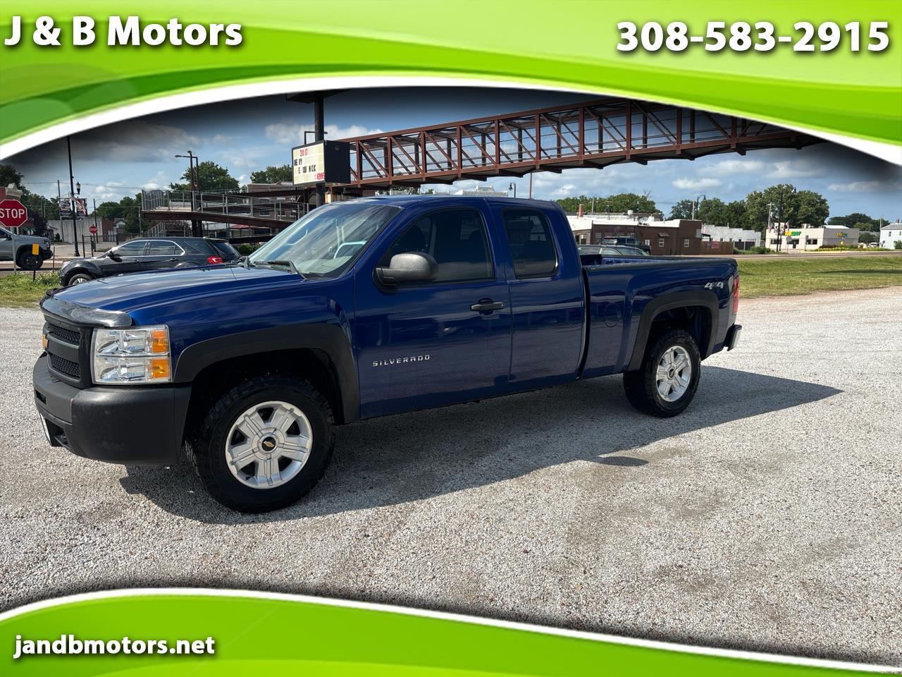 2013 Chevrolet Silverado 1500 4WD Ext Cab 143.5" Work Truck