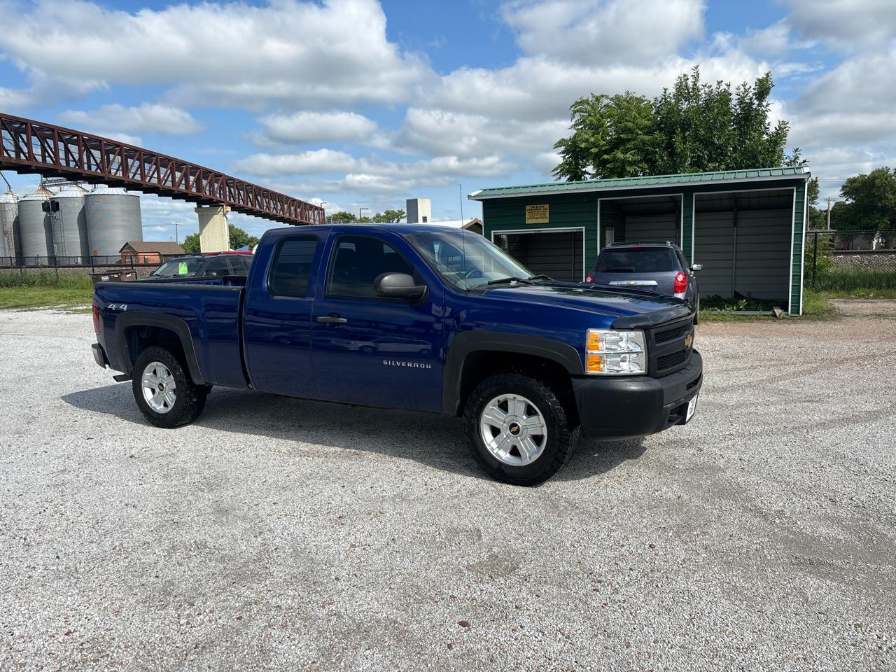 Chevrolet Silverado 1500 4WD Ext Cab 143.5" Work Truck 2013