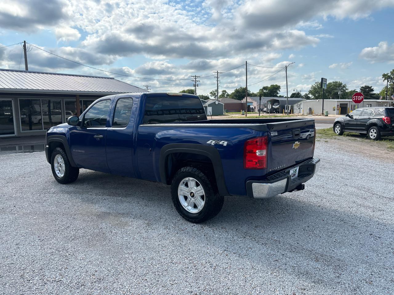 Chevrolet Silverado 1500 4WD Ext Cab 143.5" Work Truck 2013