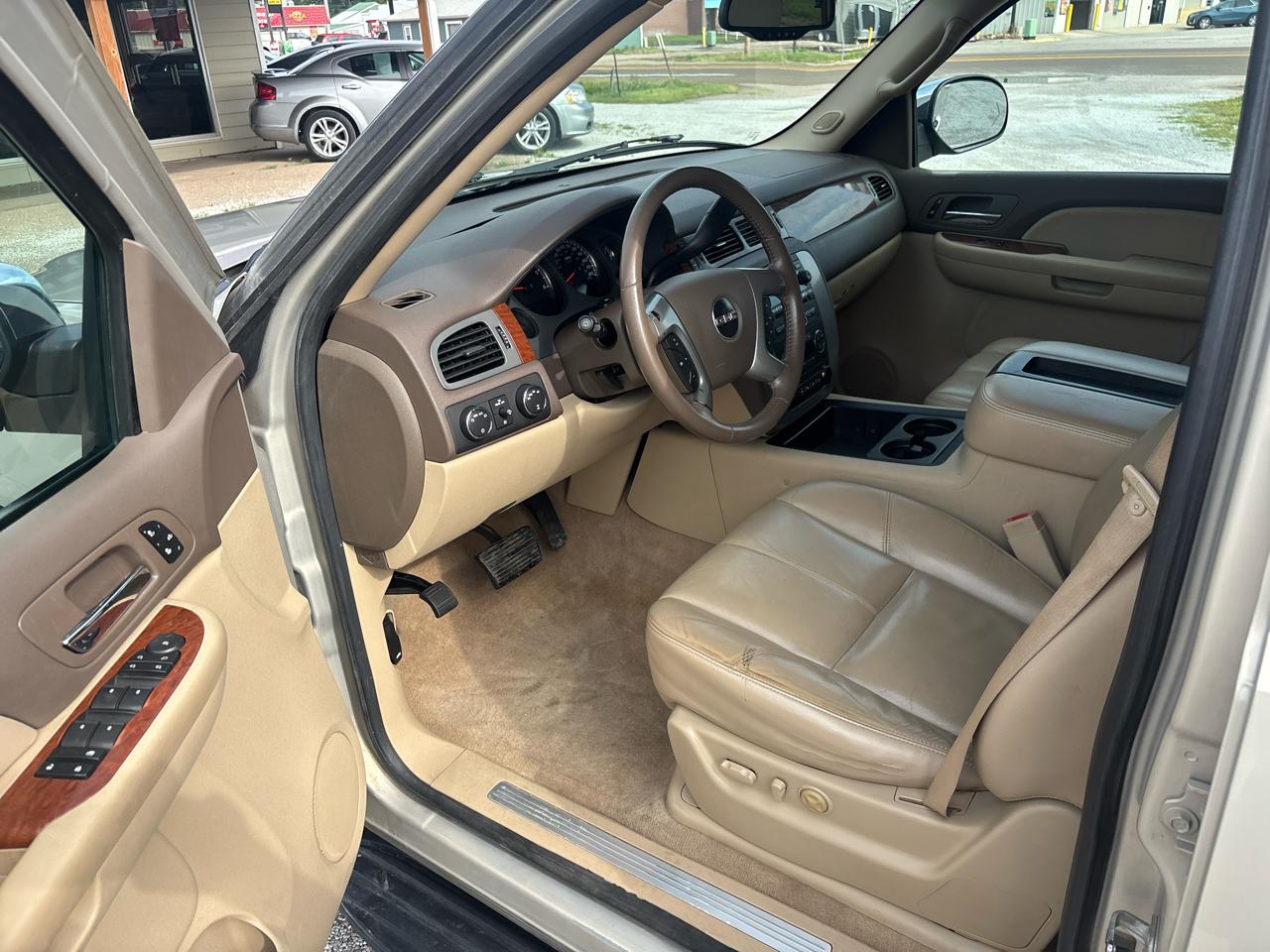 GMC Yukon 4WD 4dr 1500 SLT w/4SB 2008