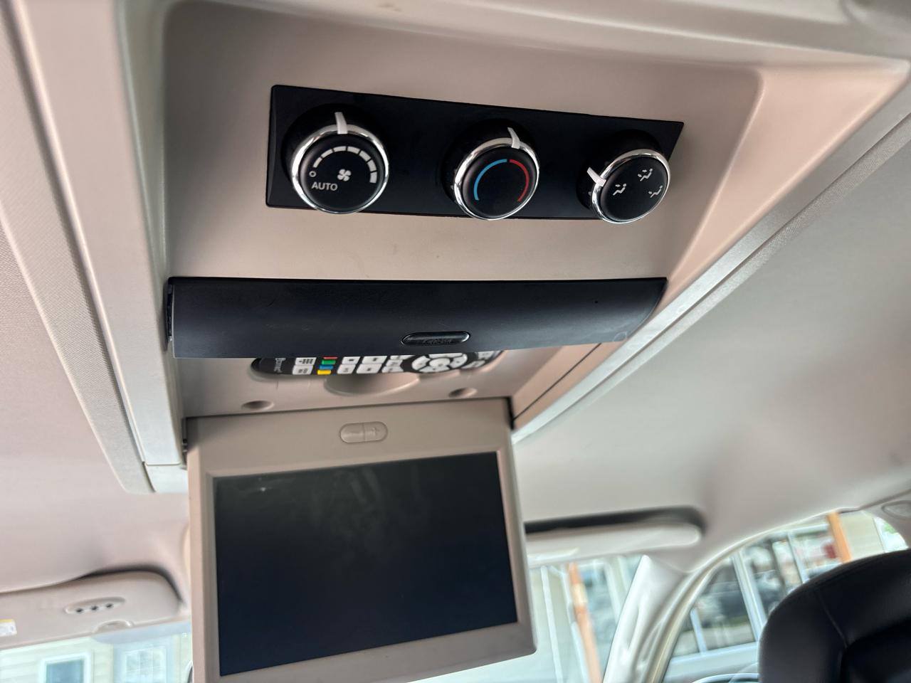 Chrysler Town & Country 4dr Wgn Touring 2014