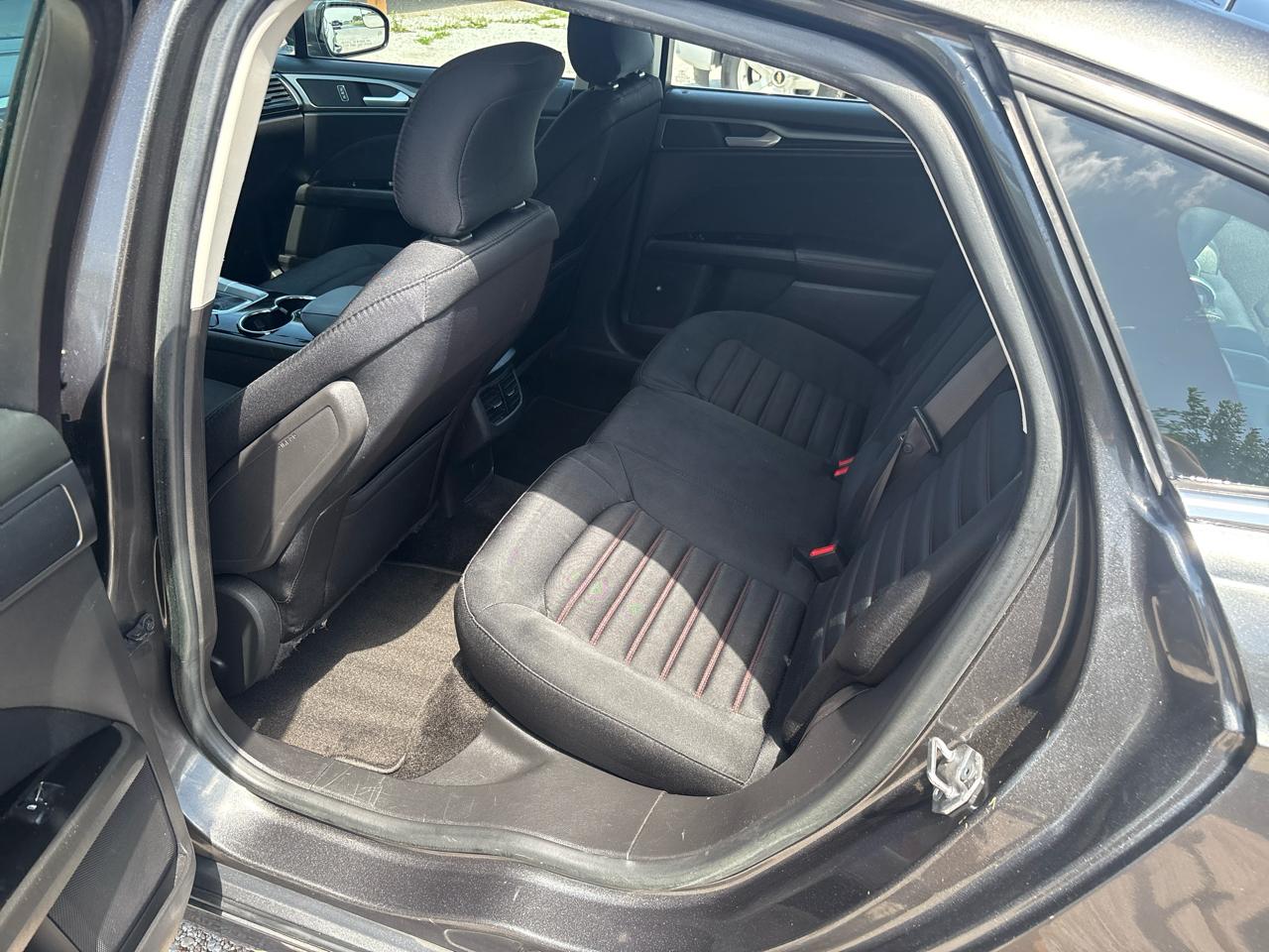 Ford Fusion 4dr Sdn SE FWD 2015
