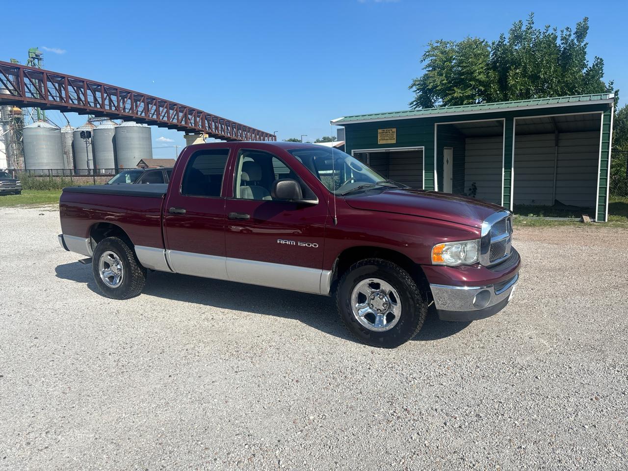 Dodge Ram 1500 4dr Quad Cab 140.5" WB SLT 2003