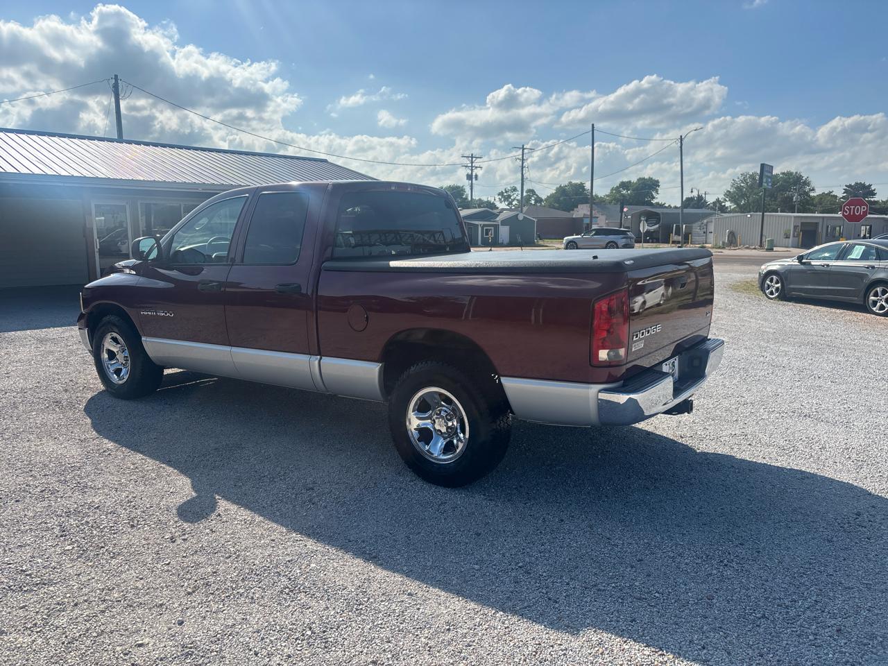 Dodge Ram 1500 4dr Quad Cab 140.5" WB SLT 2003