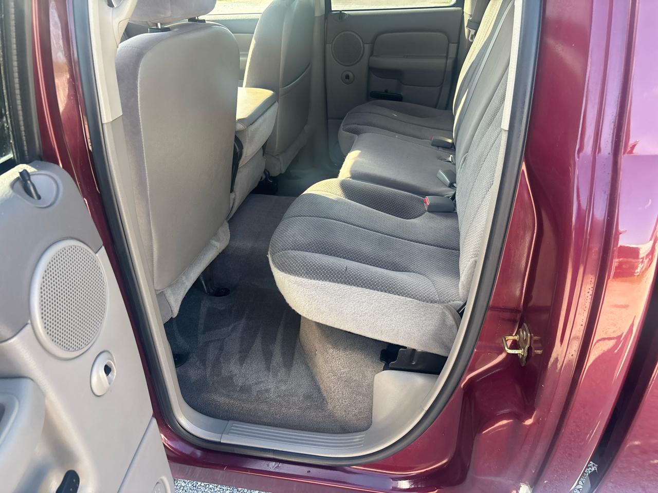Dodge Ram 1500 4dr Quad Cab 140.5" WB SLT 2003