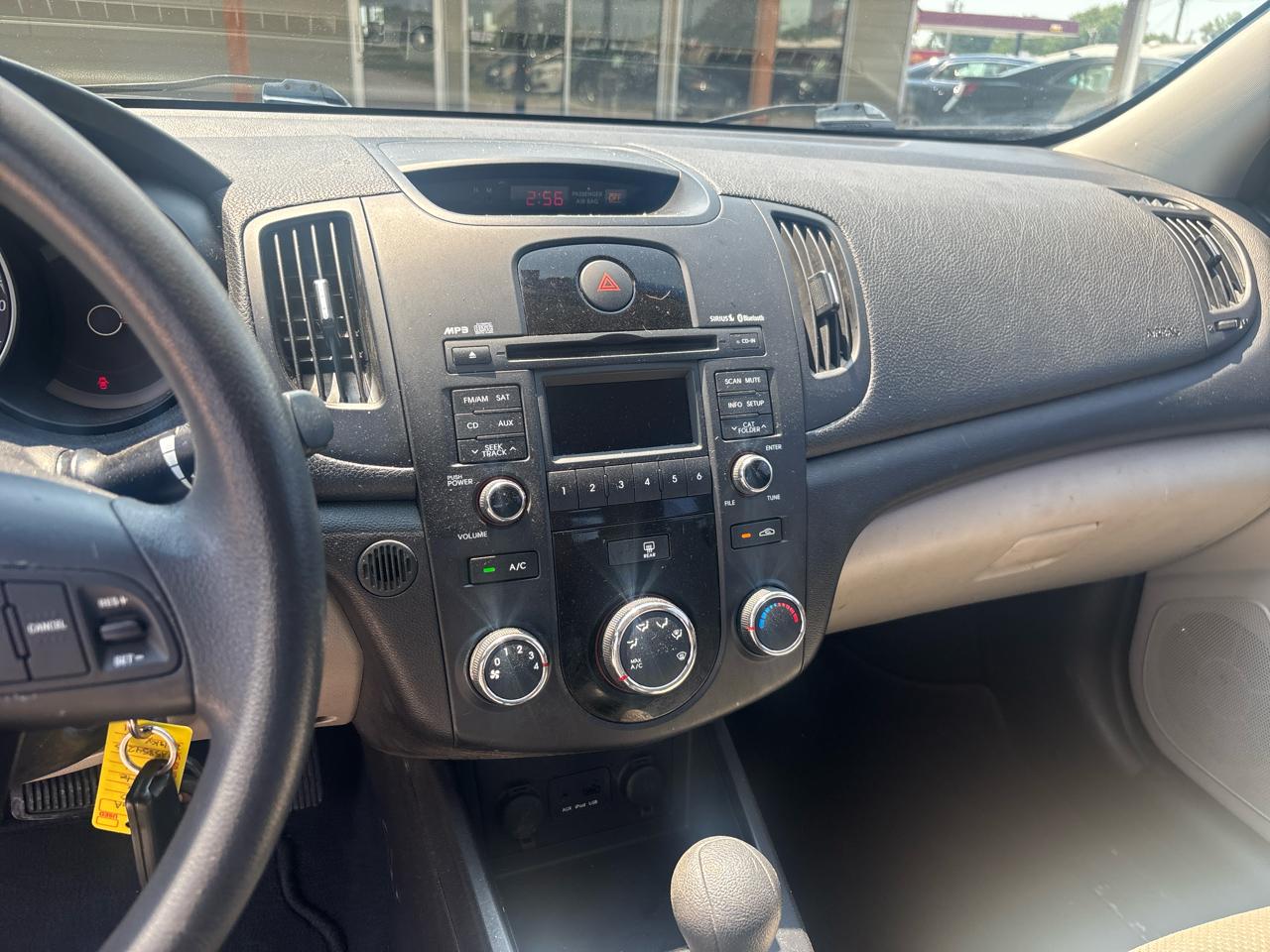 Kia Forte 4dr Sdn Auto EX 2010