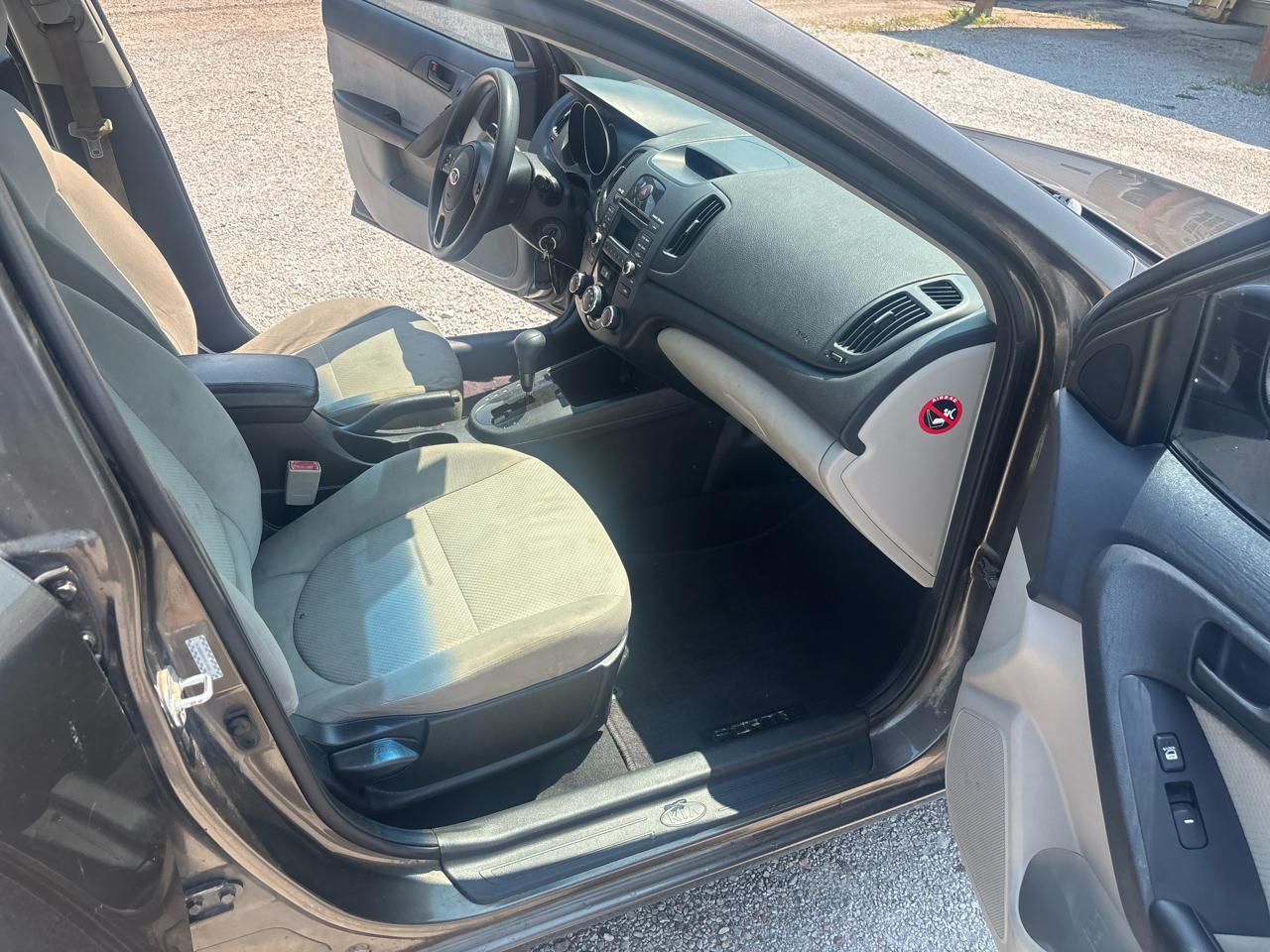 Kia Forte 4dr Sdn Auto EX 2010