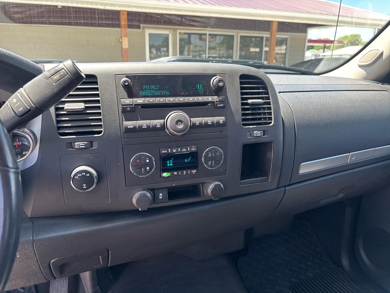 Chevrolet Silverado 1500 4WD Crew Cab 143.5" LT 2013