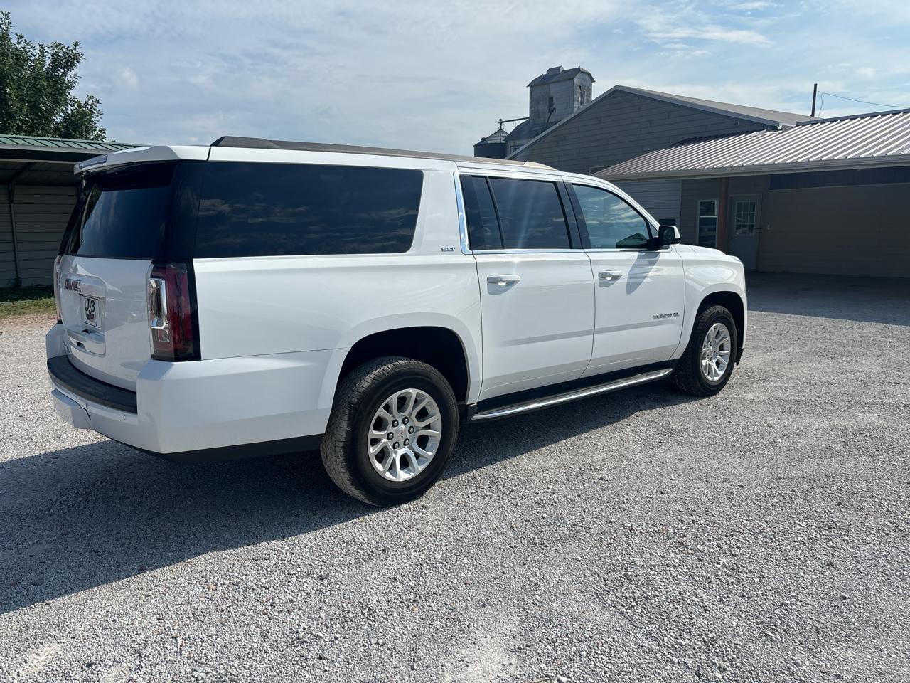 GMC Yukon XL 4WD 4dr SLT 2017