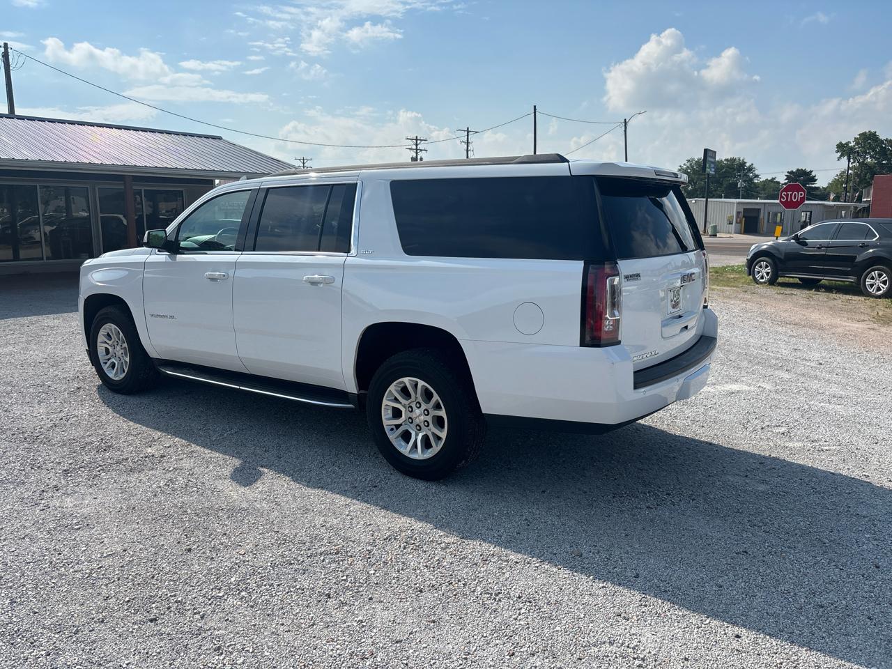GMC Yukon XL 4WD 4dr SLT 2017