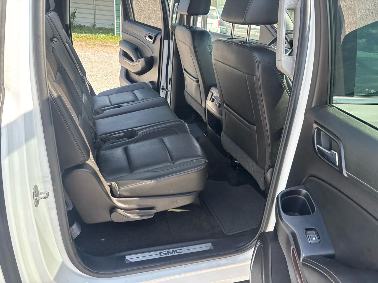 GMC Yukon XL 4WD 4dr SLT 2017