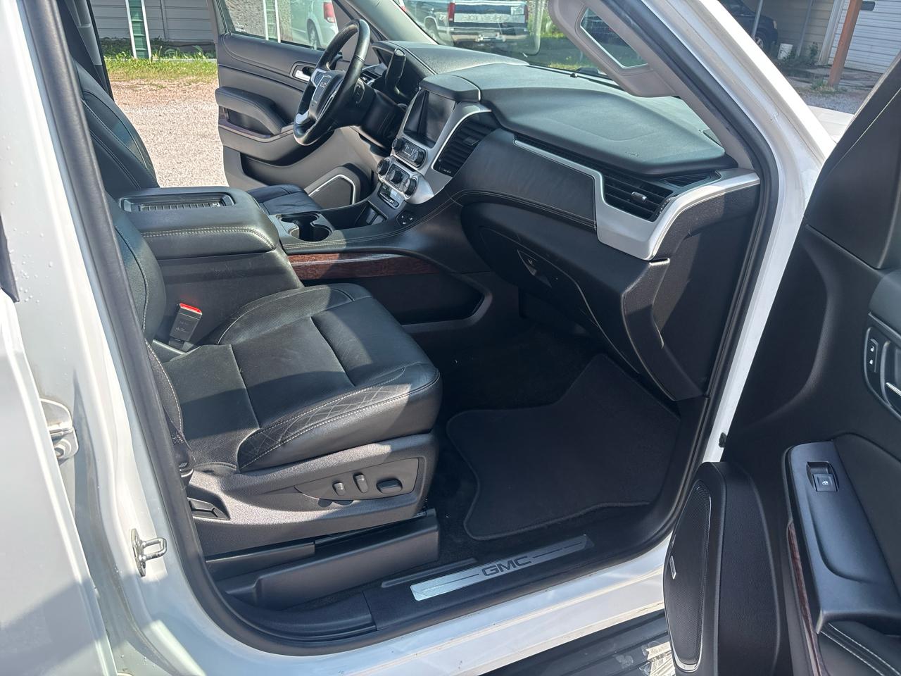 GMC Yukon XL 4WD 4dr SLT 2017