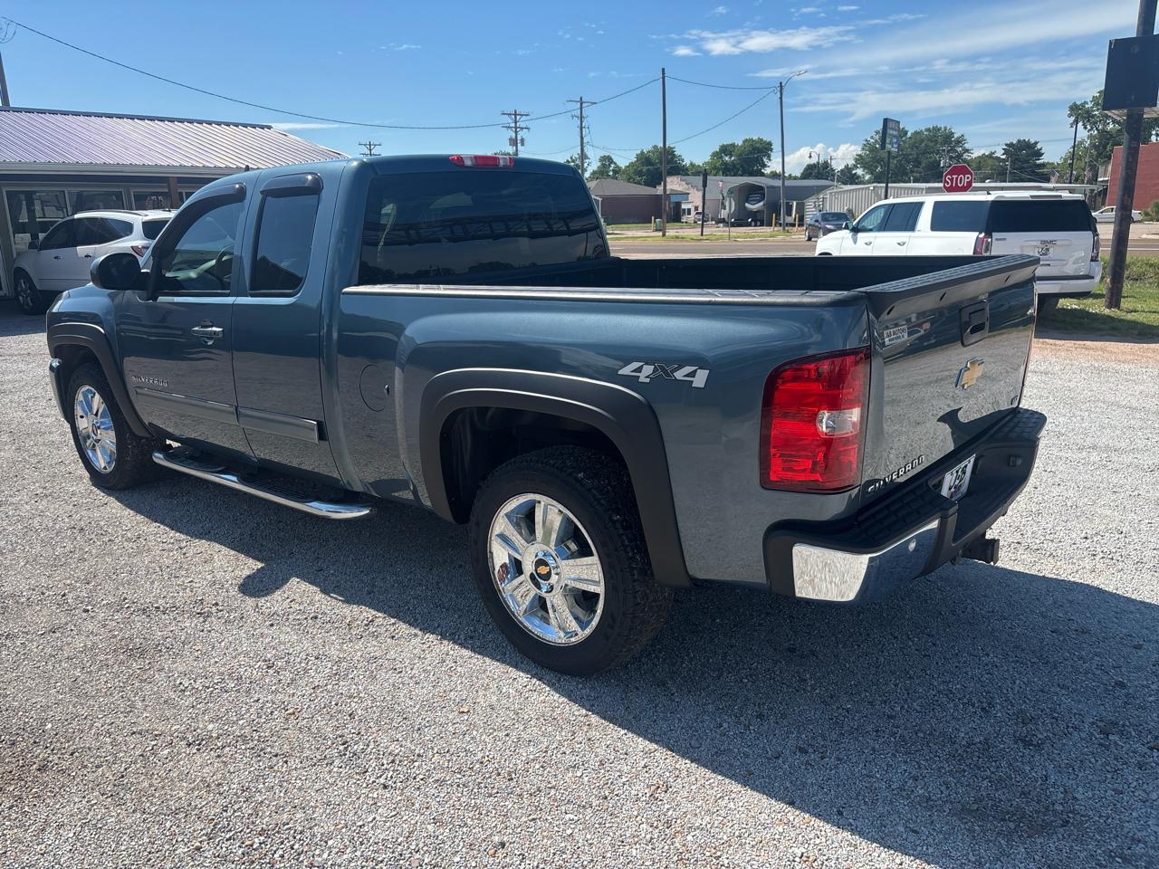 Chevrolet Silverado 1500 4WD Ext Cab 143.5" LTZ 2013