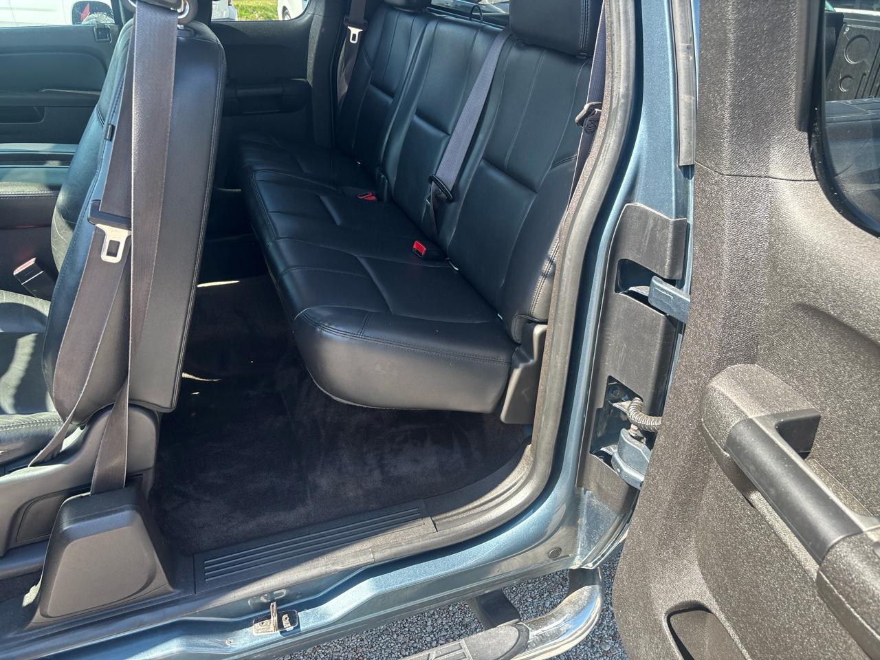 Chevrolet Silverado 1500 4WD Ext Cab 143.5" LTZ 2013