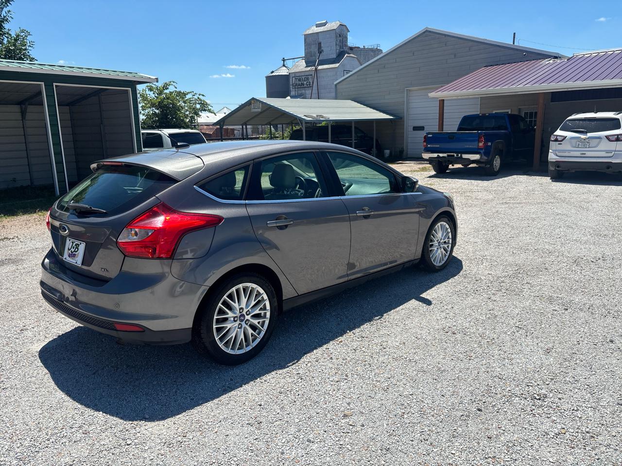 Ford Focus 5dr HB SEL 2012