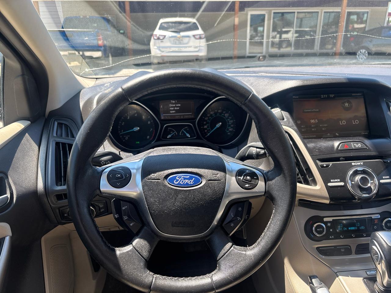 Ford Focus 5dr HB SEL 2012