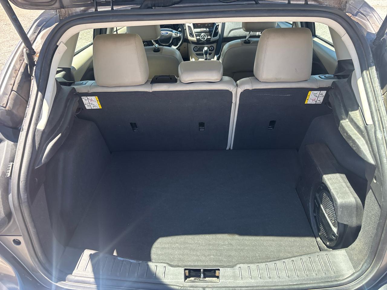 Ford Focus 5dr HB SEL 2012