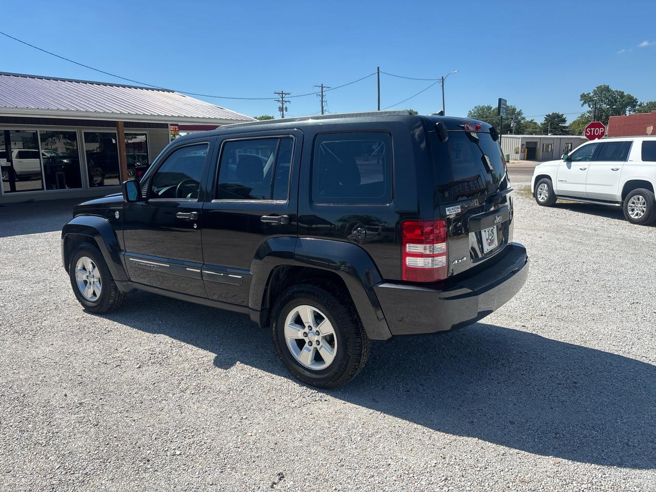 Jeep Liberty 4WD 4dr Sport 2012