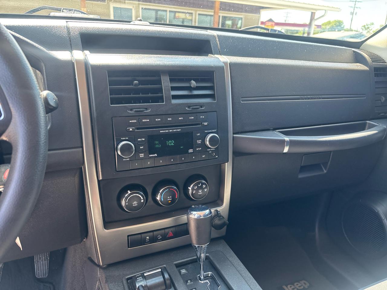 Jeep Liberty 4WD 4dr Sport 2012