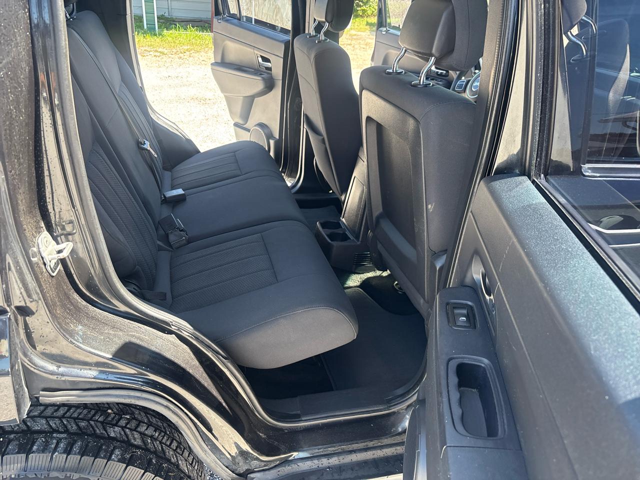 Jeep Liberty 4WD 4dr Sport 2012