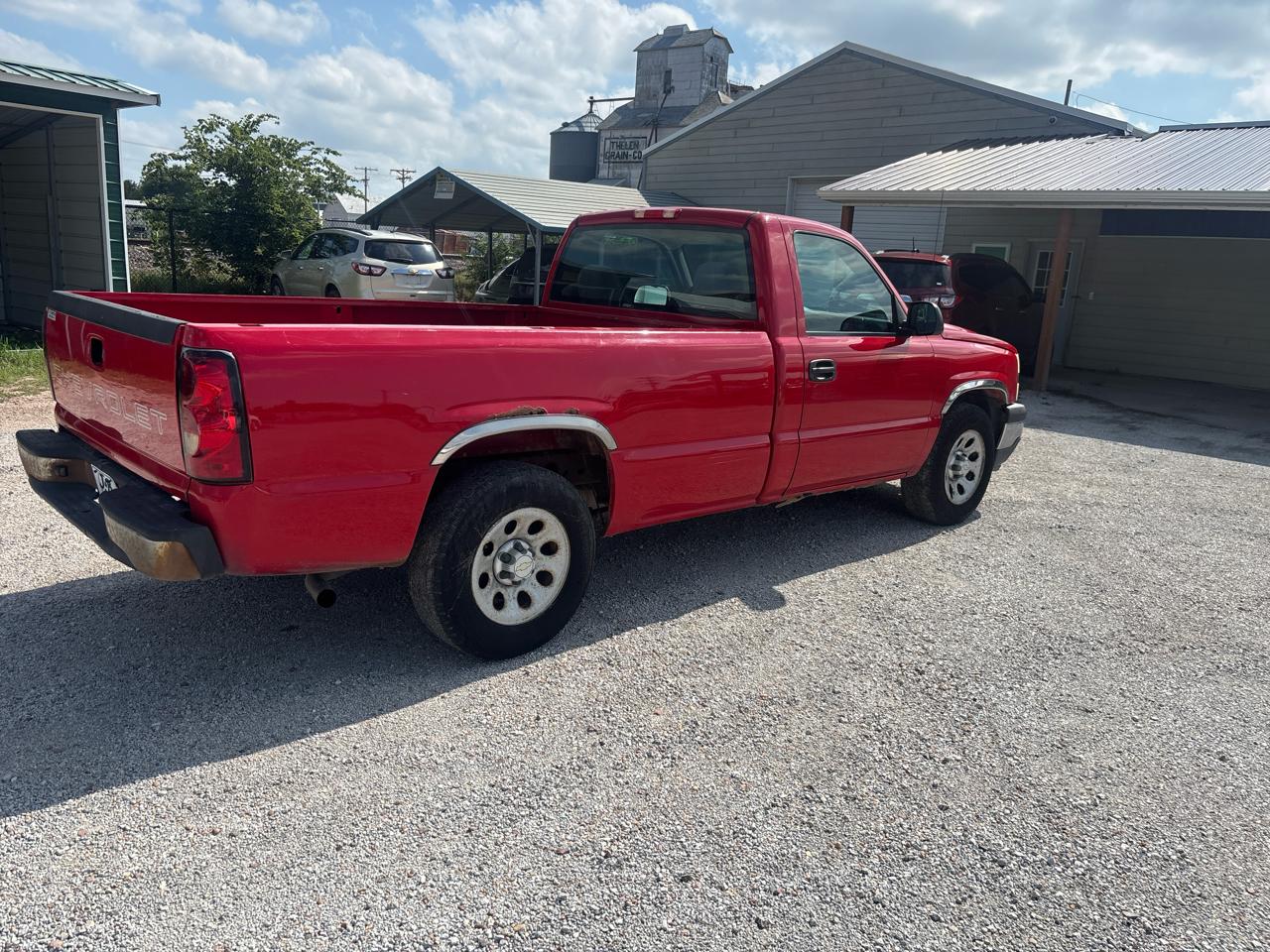 Chevrolet Silverado 1500 2WD Reg Cab 133.0" Work Truck 2006