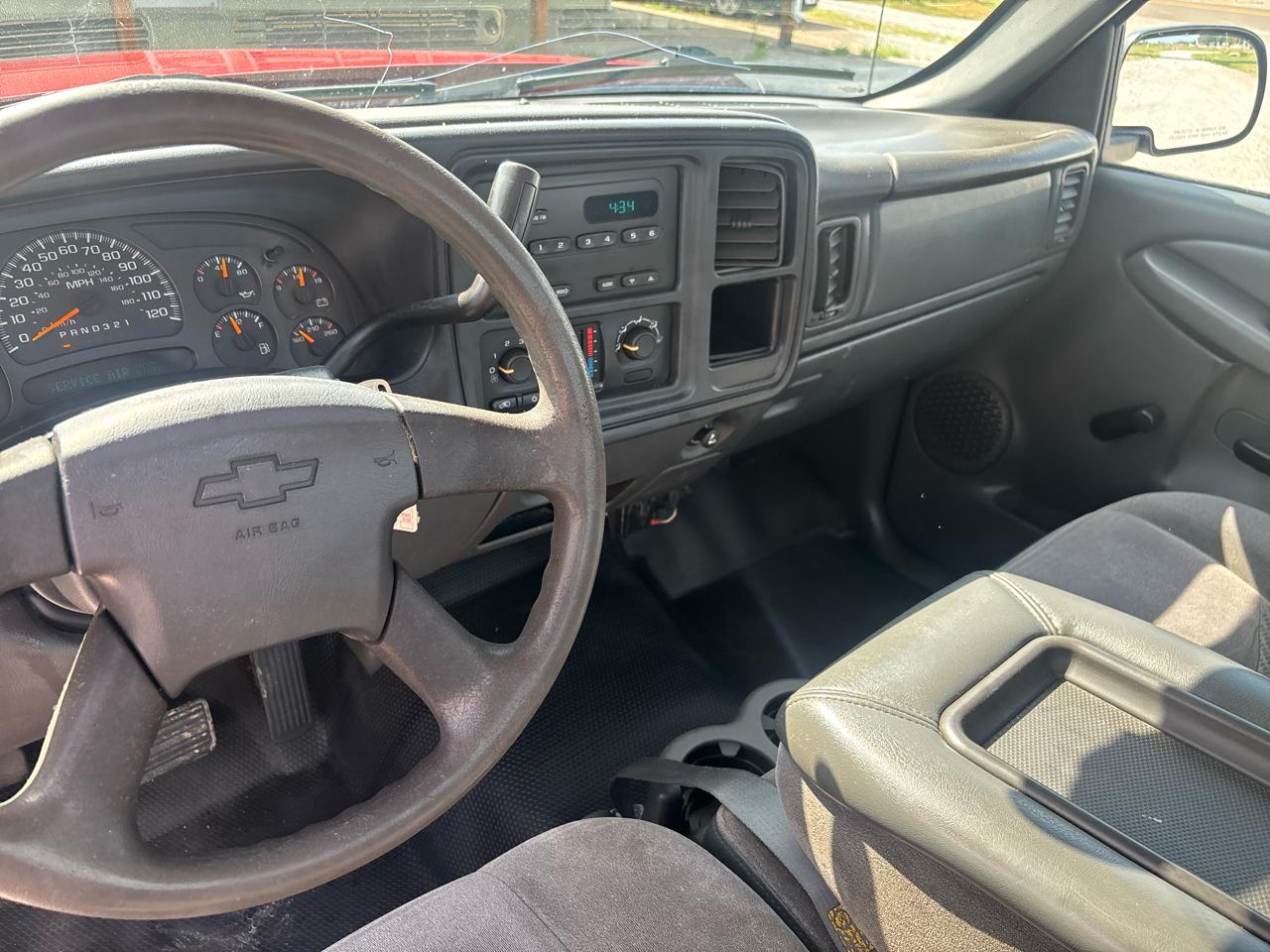 Chevrolet Silverado 1500 2WD Reg Cab 133.0" Work Truck 2006