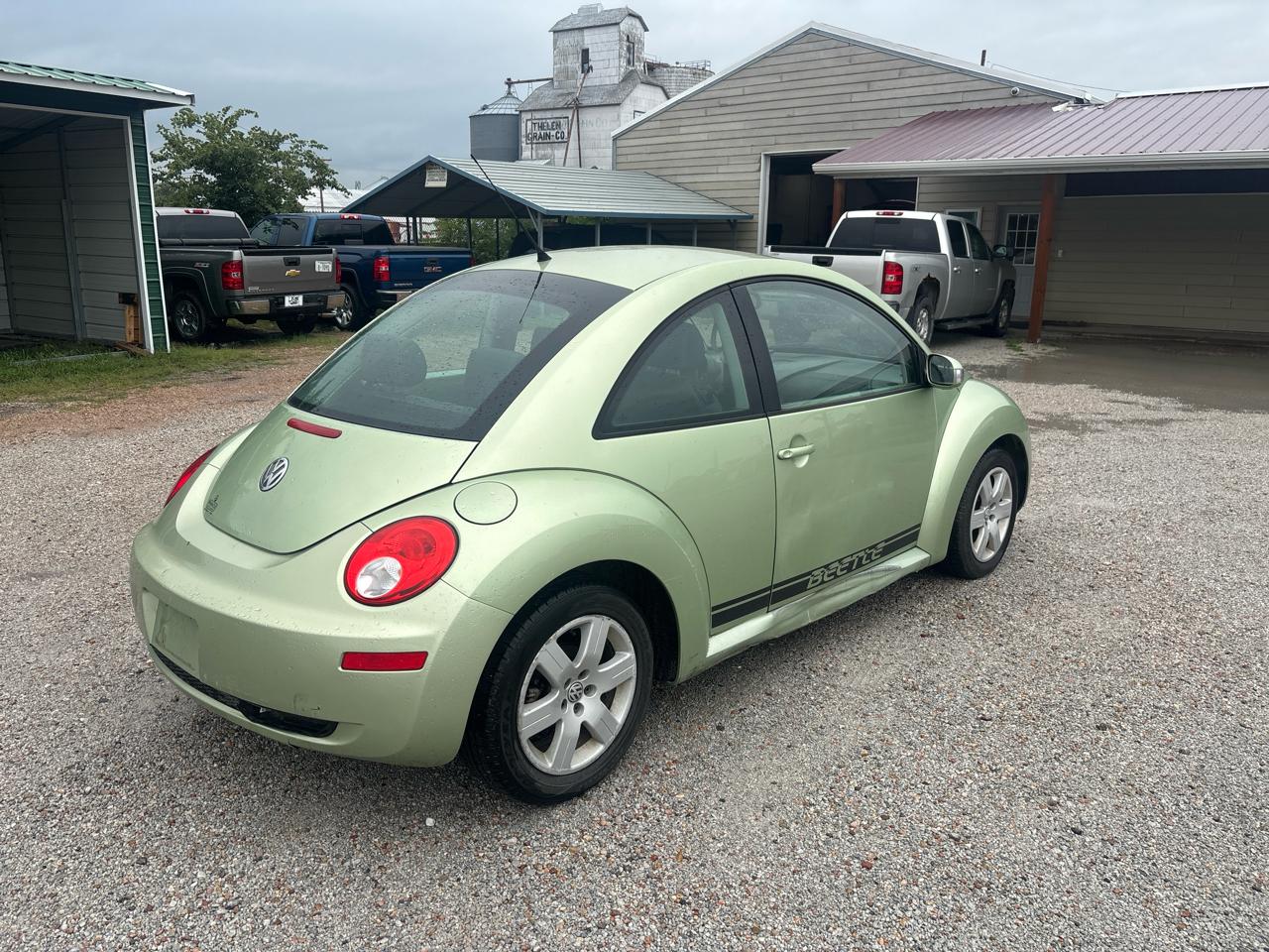 Volkswagen New Beetle Coupe 2dr Auto 2007