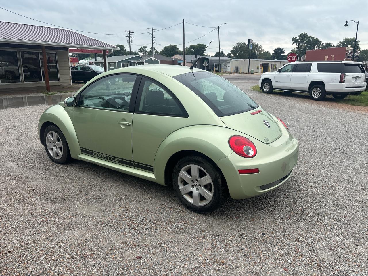 Volkswagen New Beetle Coupe 2dr Auto 2007