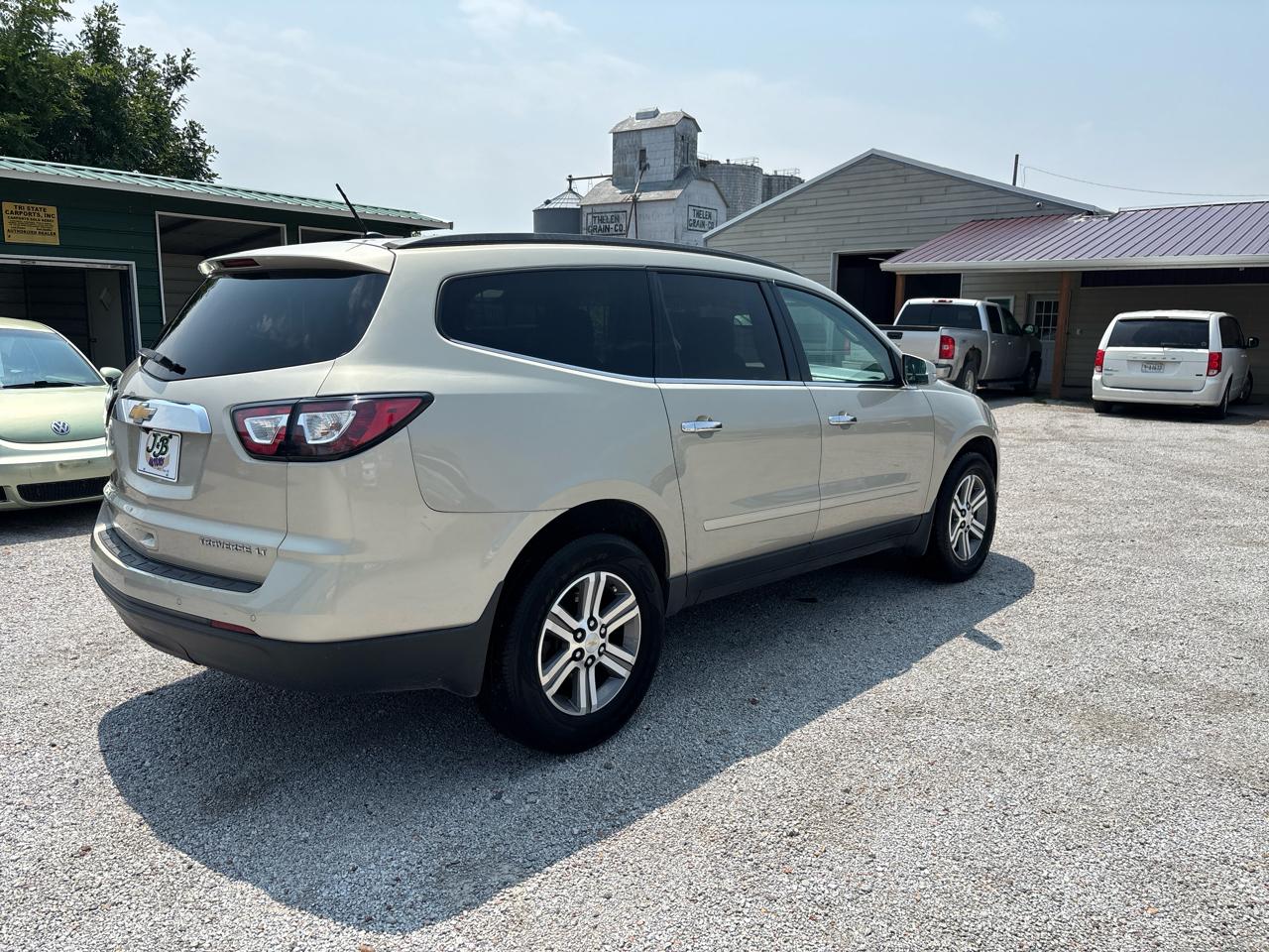 Chevrolet Traverse AWD 4dr LT w/2LT 2015