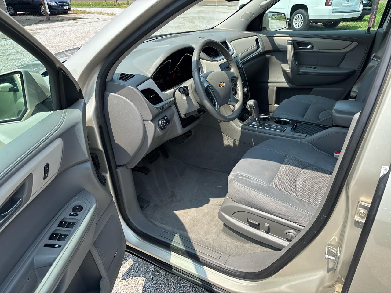 Chevrolet Traverse AWD 4dr LT w/2LT 2015