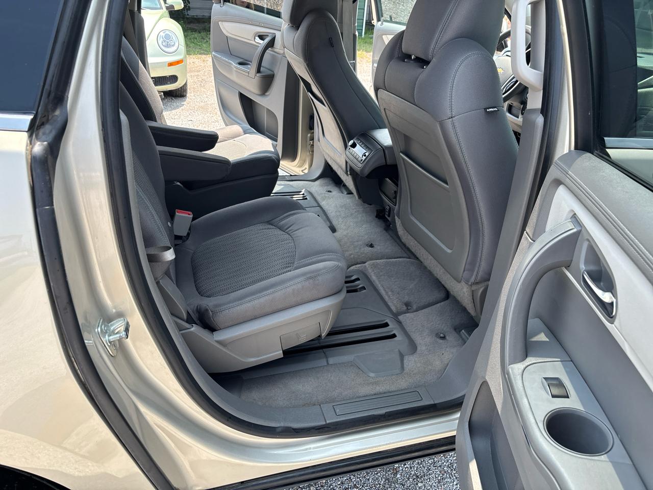 Chevrolet Traverse AWD 4dr LT w/2LT 2015