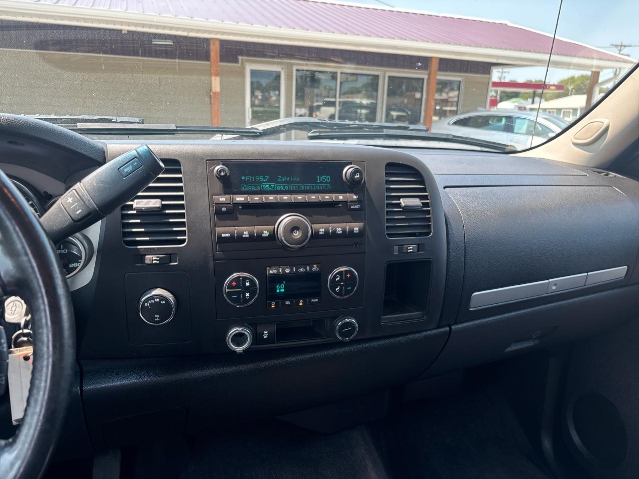 Chevrolet Silverado 1500 4WD Crew Cab 143.5" LT 2013