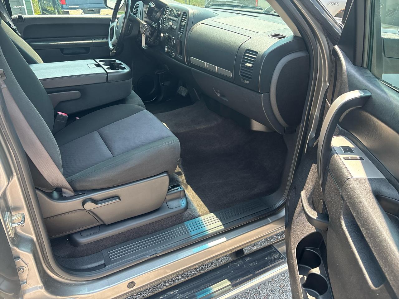 Chevrolet Silverado 1500 4WD Crew Cab 143.5" LT 2013