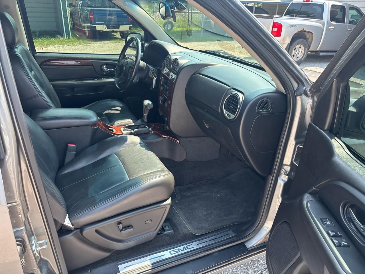 GMC Envoy 4WD 4dr SLT 2008