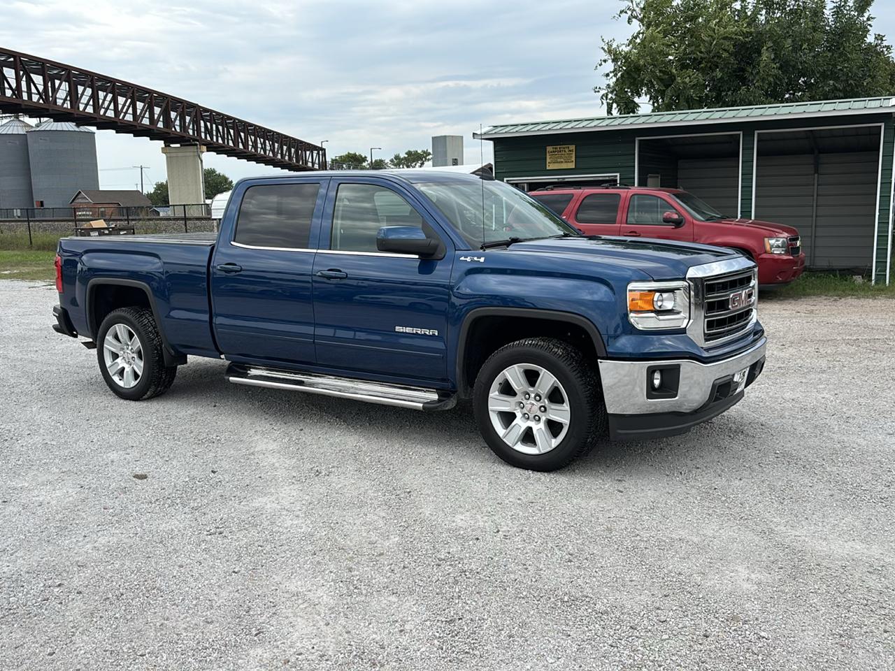 GMC Sierra 1500 4WD Crew Cab 153.0" SLE 2015