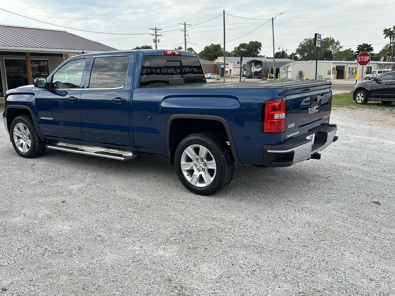 GMC Sierra 1500 4WD Crew Cab 153.0" SLE 2015