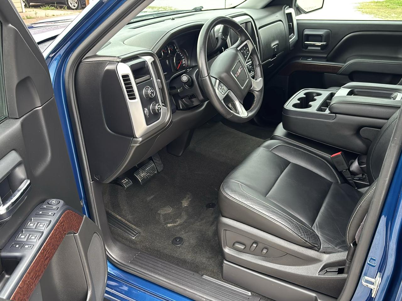GMC Sierra 1500 4WD Crew Cab 153.0" SLE 2015