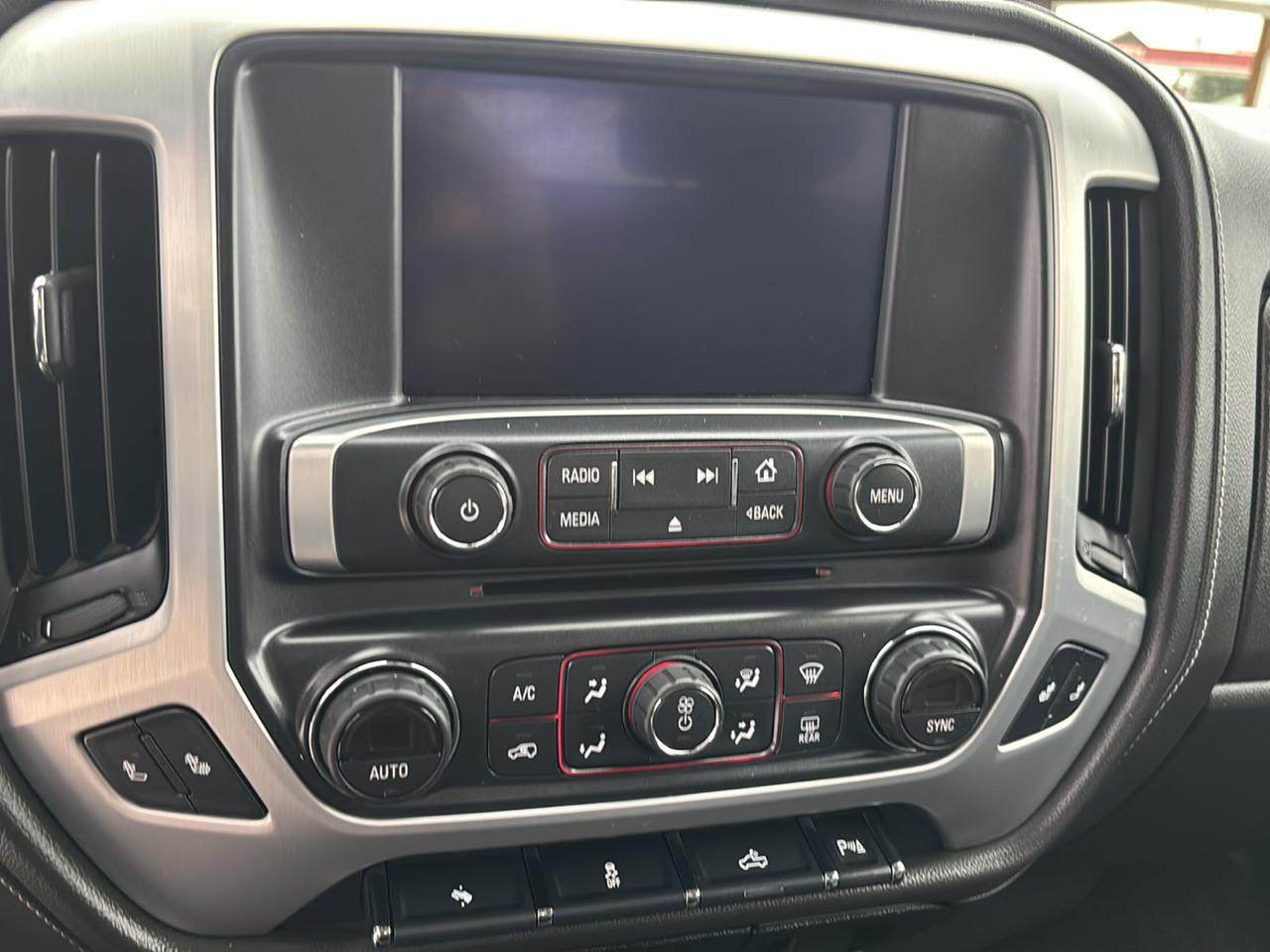 GMC Sierra 1500 4WD Crew Cab 153.0" SLE 2015