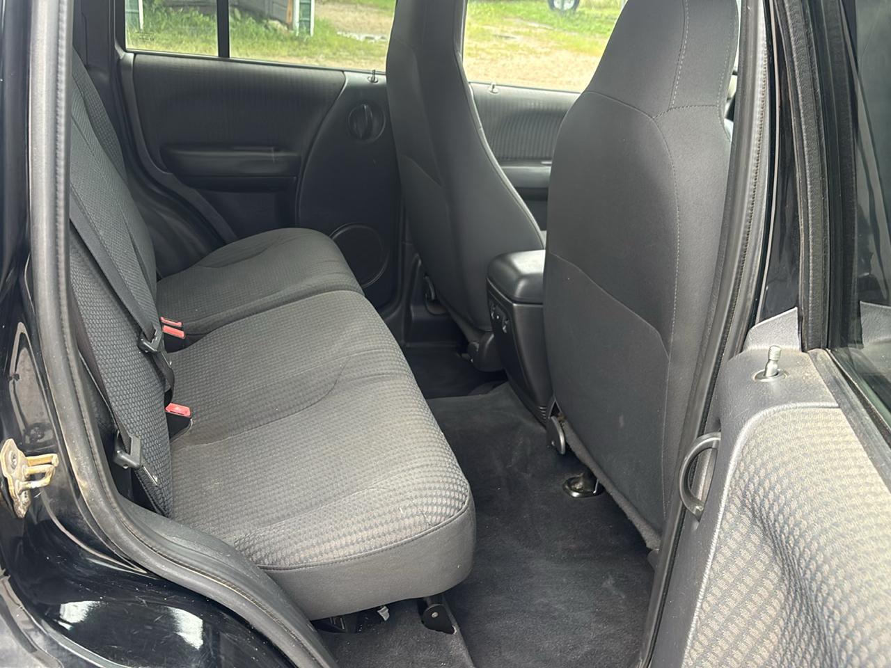 Jeep Liberty 4dr Sport 4WD 2002