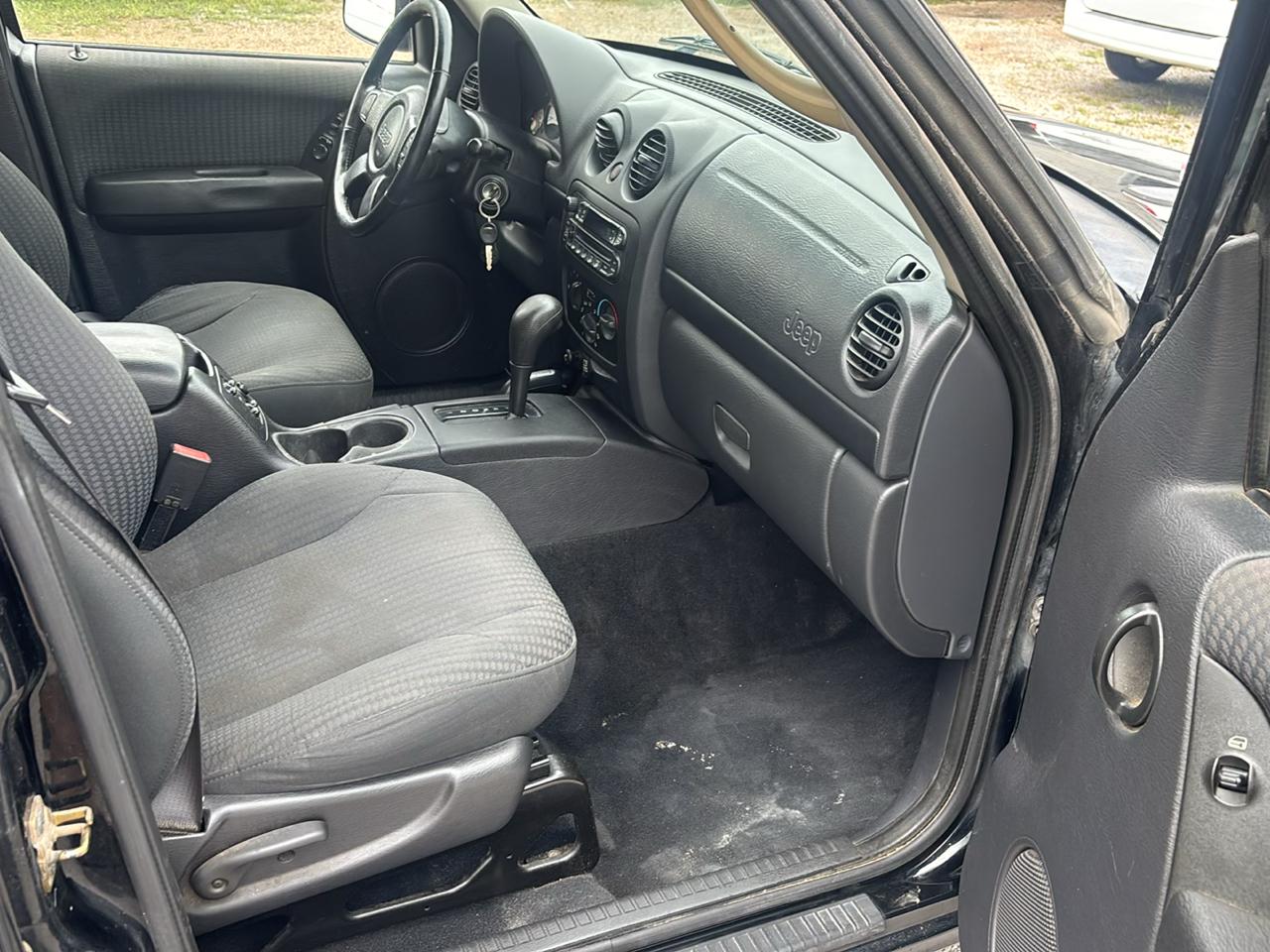 Jeep Liberty 4dr Sport 4WD 2002