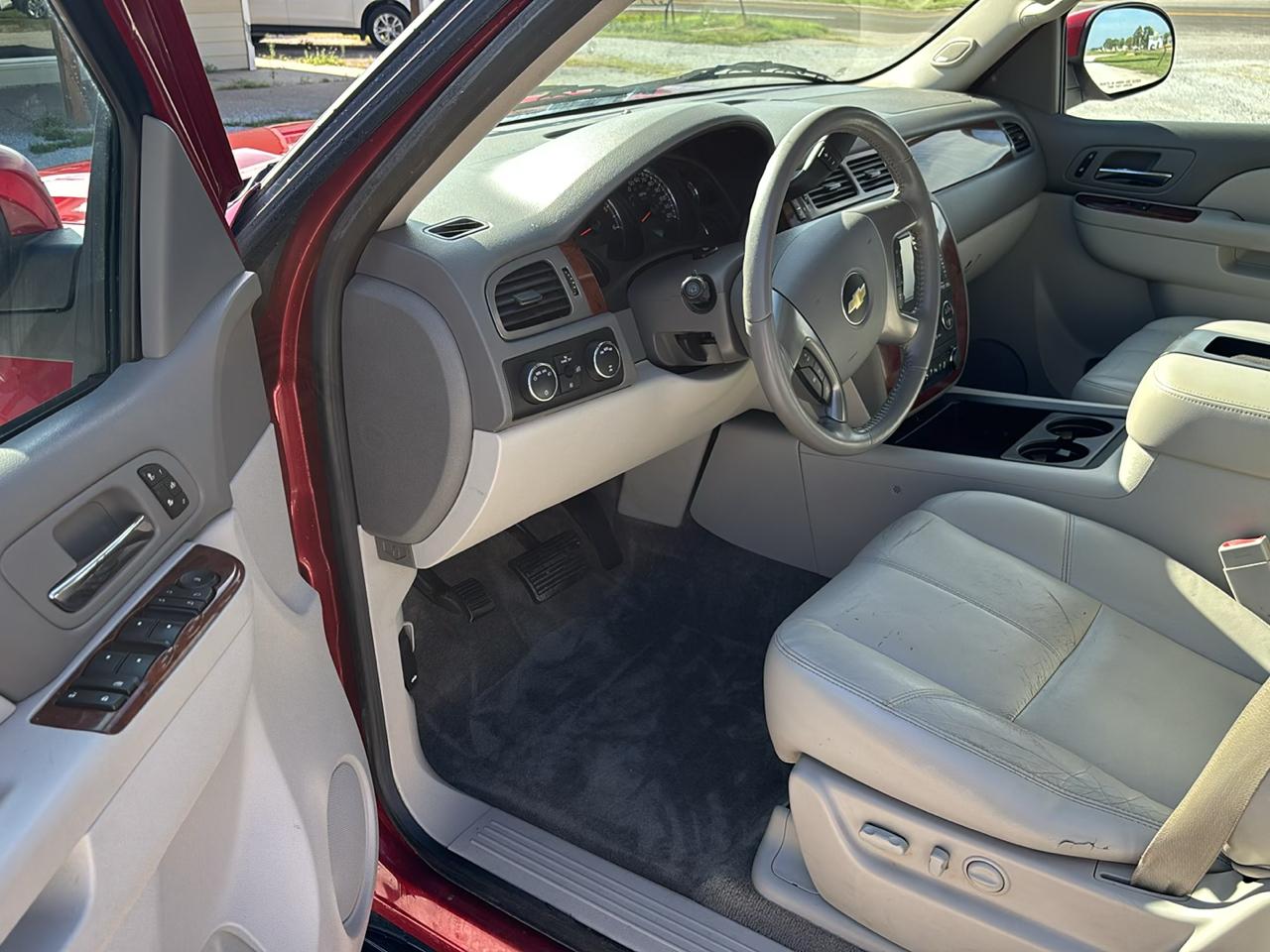 Chevrolet Tahoe 4WD 4dr 1500 LT 2012