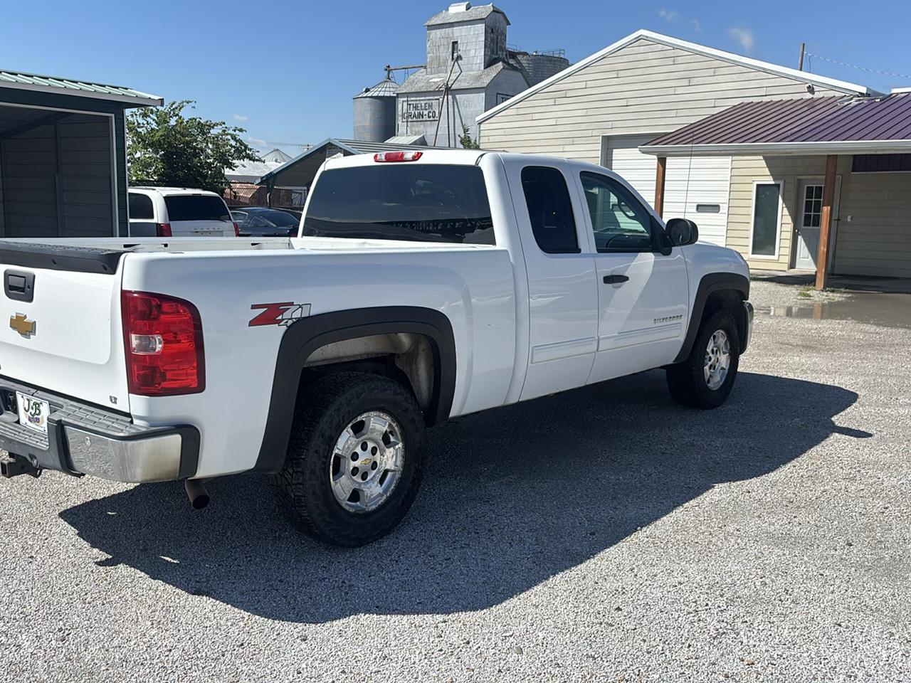 Chevrolet Silverado 1500 4WD Ext Cab 143.5" LT 2012