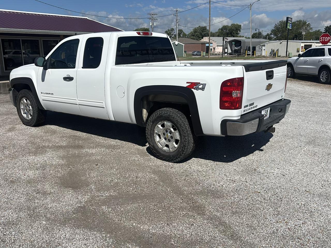 Chevrolet Silverado 1500 4WD Ext Cab 143.5" LT 2012