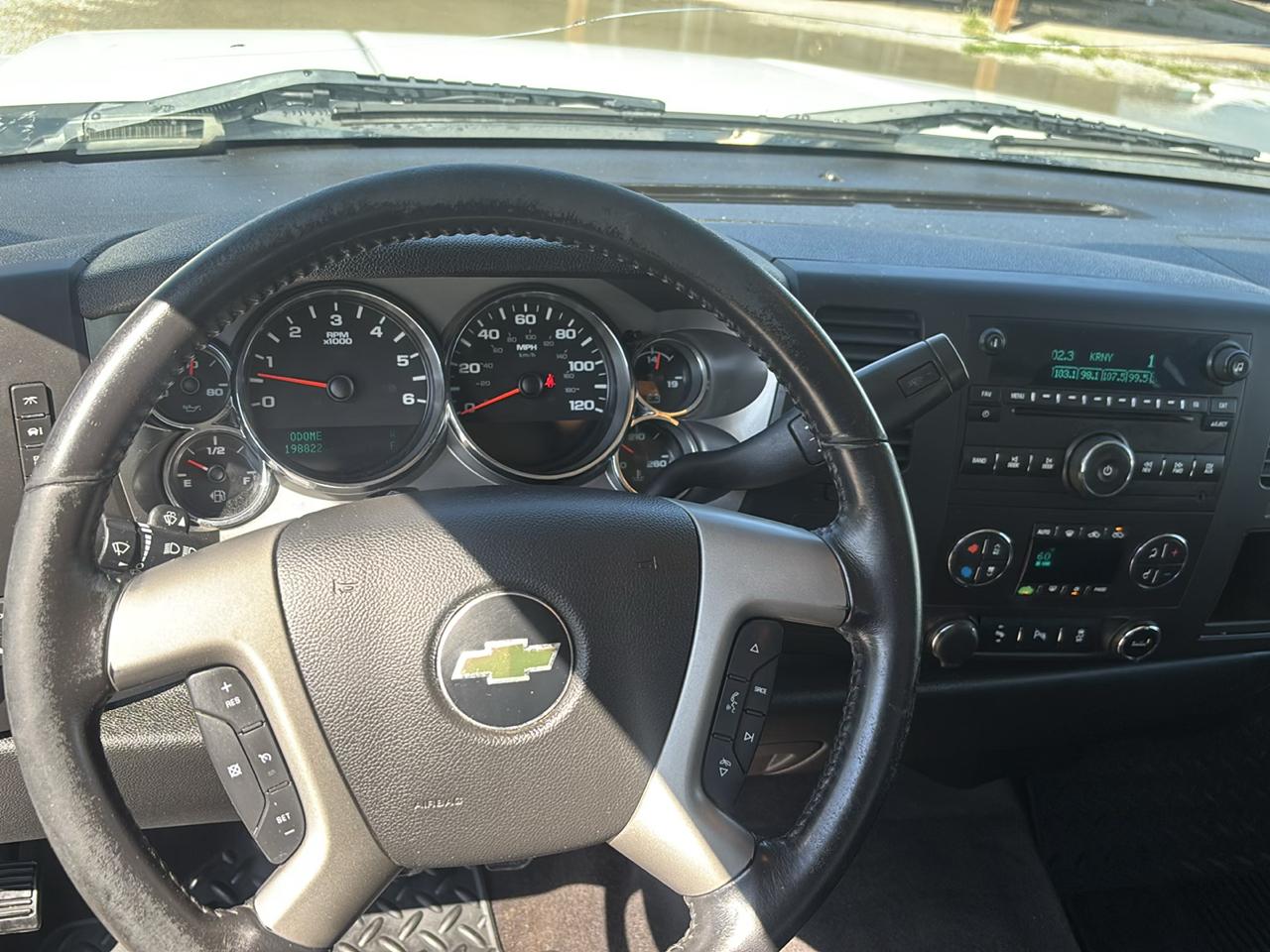 Chevrolet Silverado 1500 4WD Ext Cab 143.5" LT 2012