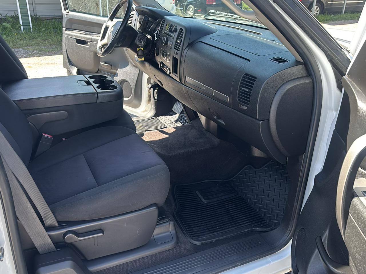 Chevrolet Silverado 1500 4WD Ext Cab 143.5" LT 2012