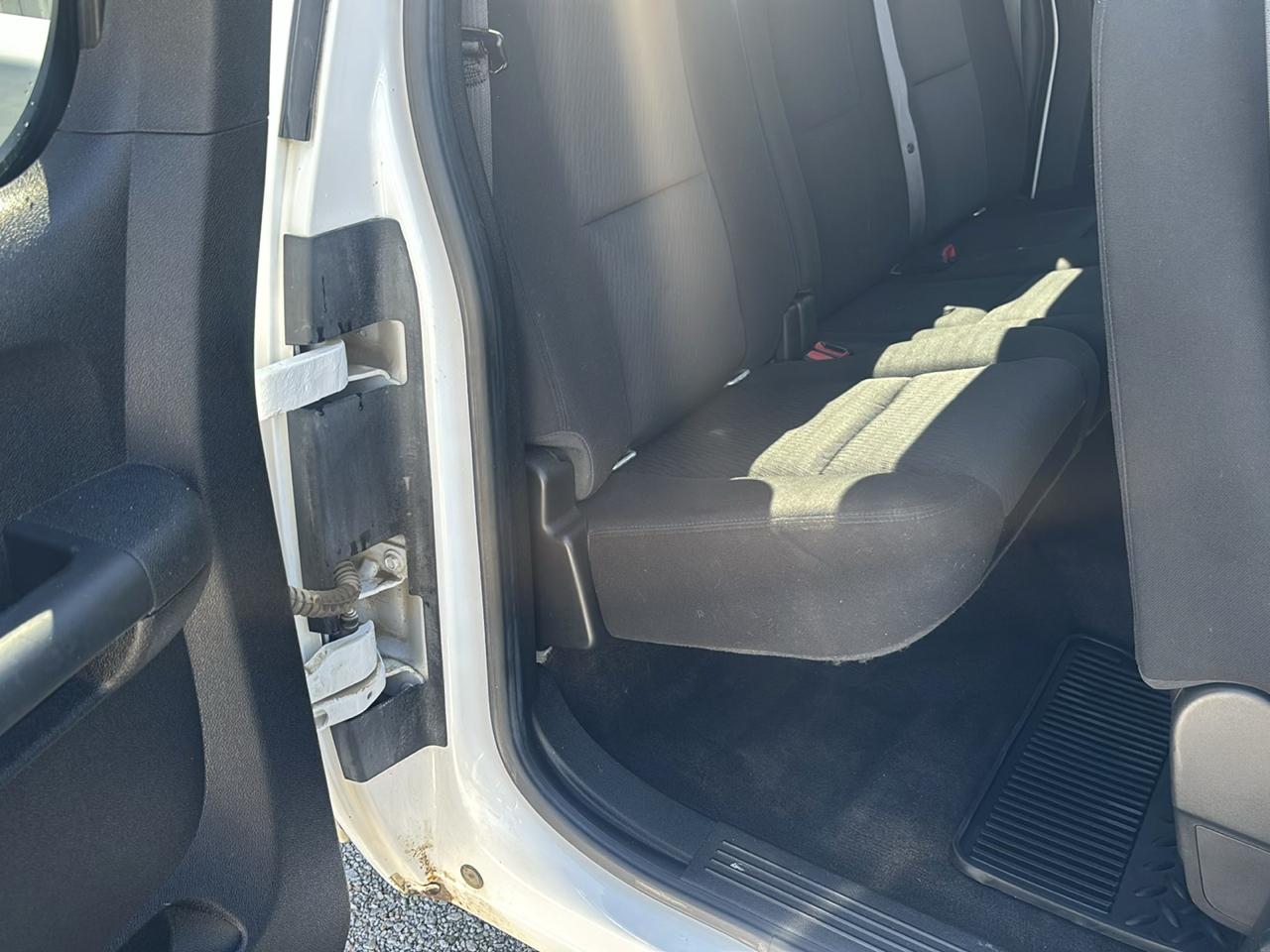 Chevrolet Silverado 1500 4WD Ext Cab 143.5" LT 2012