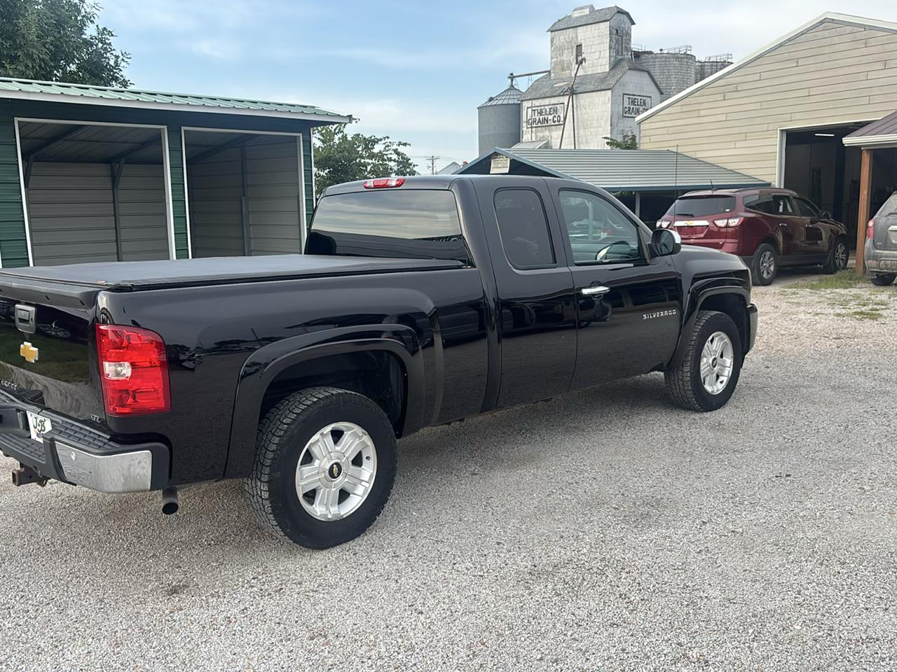 Chevrolet Silverado 1500 4WD Ext Cab 143.5" LTZ 2013