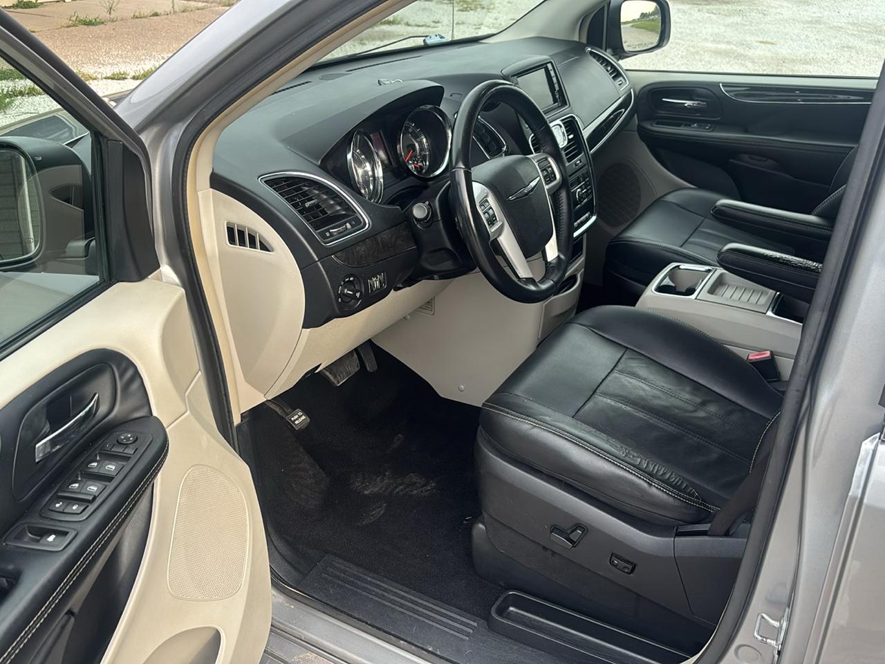 Chrysler Town & Country 4dr Wgn Touring 2016