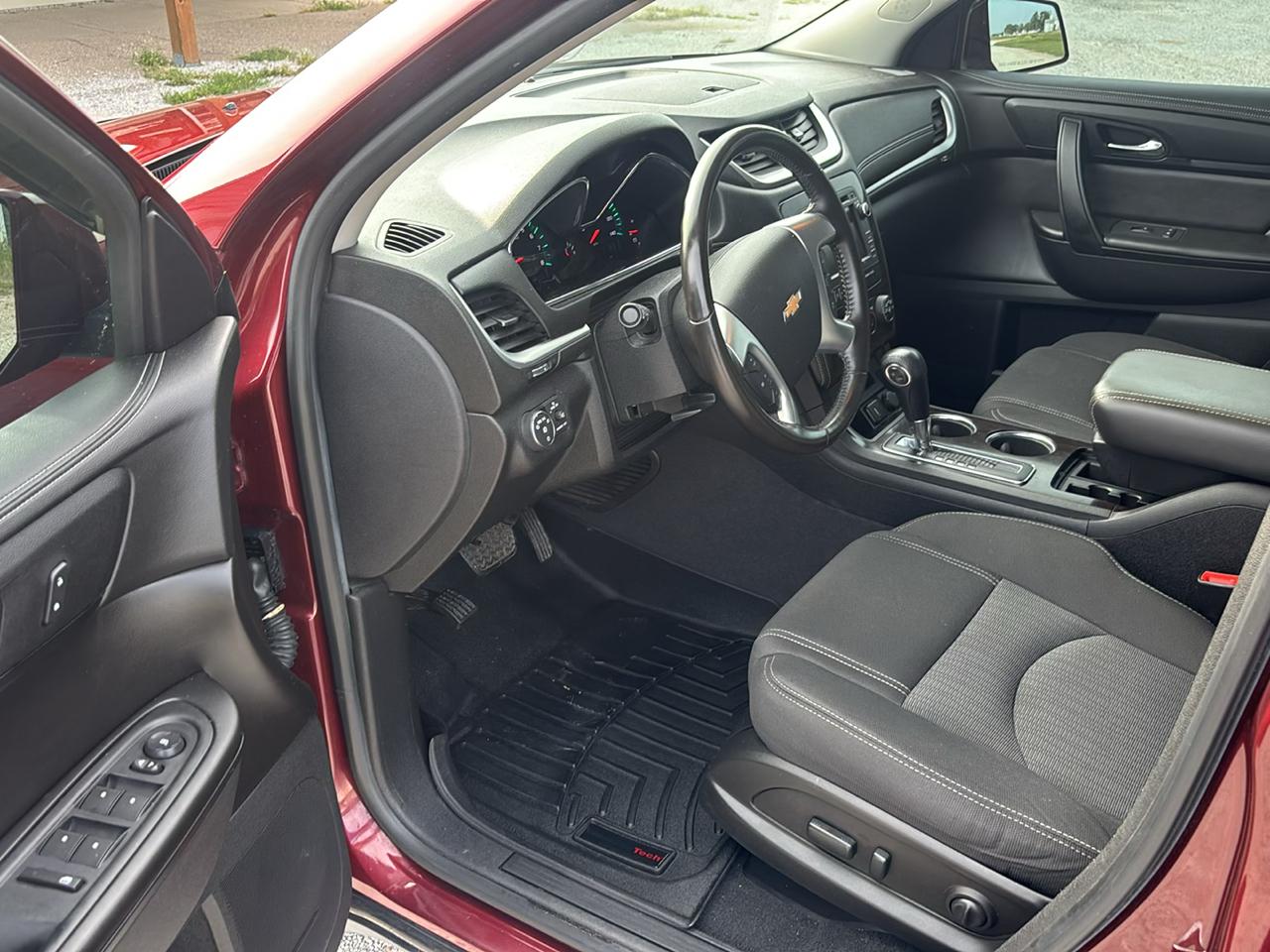 Chevrolet Traverse AWD 4dr LT w/1LT 2017