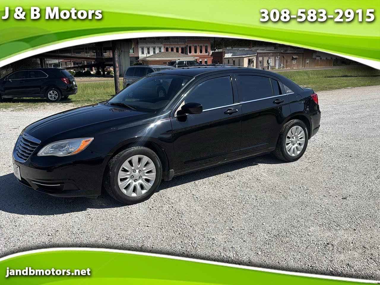 2013 Chrysler 200 4dr Sdn LX